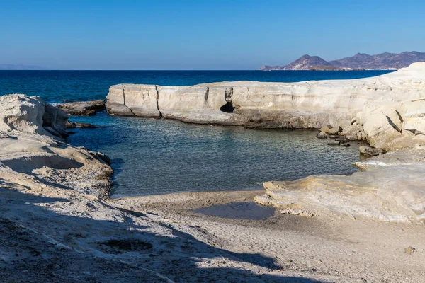 Small Bay Sarakinko Beach Milos Greece — Stock Photo, Image