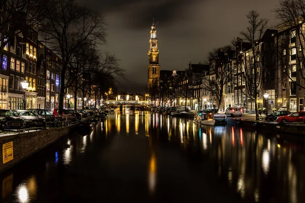 Luces Nocturnas Iglesia Edificio Canales Amsterdan Holanda — Foto de Stock