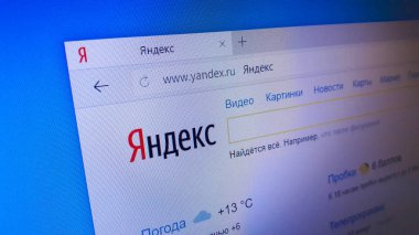 Minsk, Beyaz Rusya - 25 Nisan 2018: Yandex N.V., Internet ile ilgili hizmetler ve ürünler konusunda uzmanlaşmış bir çok uluslu şirket için resmi web sitesi ana sayfası.