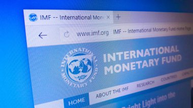 Minsk, Beyaz Rusya - 25 Nisan 2018: Uluslararası Para Fonu (IMF), uluslararası bir finansal kurum için resmi web sitesi ana sayfası.