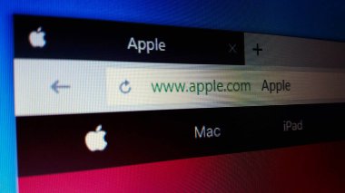 Minsk, Beyaz Rusya - 17 Nisan 2018: Resmi Apple Web sitesi, bir Amerikan çokuluslu teknoloji şirketi ana sayfası