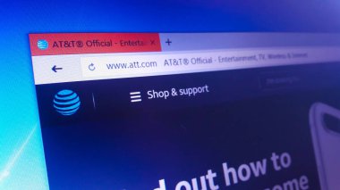 Minsk, Beyaz Rusya - 17 Nisan 2018: At&T Inc., bir Amerikan çokuluslu konglomera compan holding resmi web sitesi ana sayfası