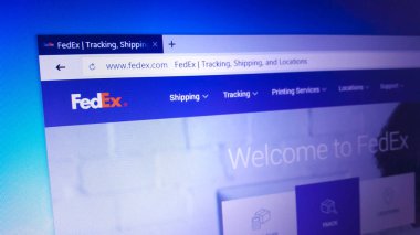 Minsk, Beyaz Rusya - 17 Nisan 2018: Fedex Corporation için resmi web sitesi ana sayfası, bir Amerikan çokuluslu kurye hizmetleri şirketi