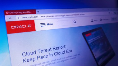 Minsk, Beyaz Rusya - 17 Nisan 2018: Oracle Corporation, bir Amerikan çokuluslu bilgisayar teknoloji şirketi için resmi web sitesi ana sayfası