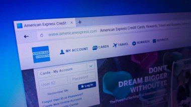 Minsk, Beyaz Rusya - 17 Nisan 2018: American Express Company, olarak da bilinen Amex, bir Amerikan çokuluslu finansal hizmetler şirketi için resmi web sitesi ana sayfası