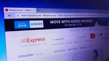 Minsk, Beyaz Rusya - 17 Nisan 2018: Aliexpress, bir online satış hizmeti için resmi web sitesi ana sayfası