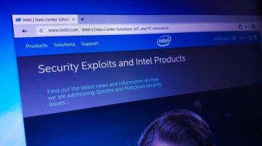 Minsk, Beyaz Rusya - 17 Nisan 2018: Intel Corporation, bir Amerikan çokuluslu şirketler ve teknoloji şirketi için resmi web sitesi ana sayfası