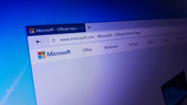 Minsk, Beyaz Rusya - 17 Nisan 2018: Microsoft Corporation, bir Amerikan çokuluslu teknoloji şirketi için resmi web sitesi ana sayfası