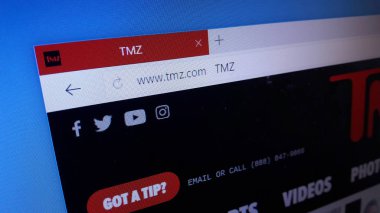 Minsk, Beyaz Rusya - 23 Nisan 2018: Tmz, ünlü haber sitesi için resmi web sitesi ana sayfası