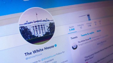 Minsk, Beyaz Rusya - 27 Nisan 2018: Beyaz Saray, resmi bir ikametgâh tahsisi ve Amerika Birleşik Devletleri Başkanı'nın çalışma alanı için resmi twitter sayfası.