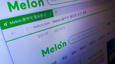 Minsk, Beyaz Rusya - 28 Nisan 2018: Kavun, Güney Koreli çevrimiçi müzik mağazası ve akış Servisi müzik için resmi web sitesi ana sayfası.