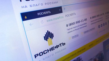 Minsk, Beyaz Rusya - 3 Mayıs 2018: Pjsc Rosneft petrol şirketi için resmi web sitesi ana sayfası, bir Rus enerji şirketi entegre.