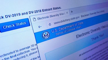 Minsk, Beyaz Rusya - 3 Mayıs 2018: Çeşitlilik göçmen vize programı, olarak da bilinen green card Çekilişi, Amerika Birleşik Devletleri hükümeti piyango programı için resmi web sitesi ana sayfası.