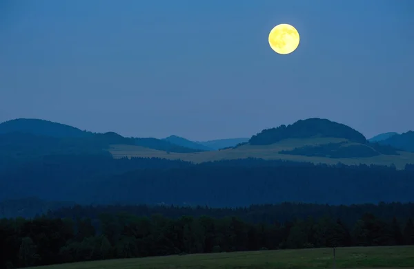 Suiza Checa en la noche — Foto de Stock