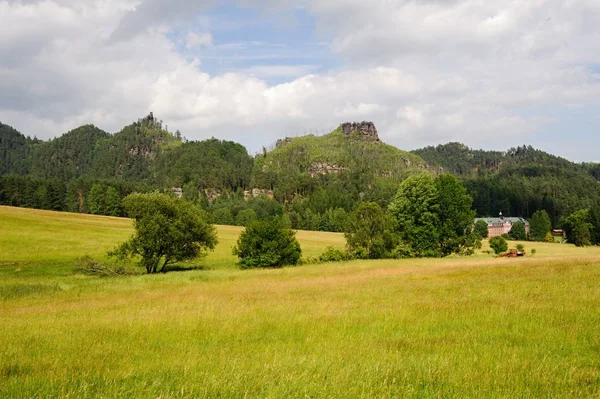 Summer landscape with forests, meadows rocks and sky — Stock Photo, Image