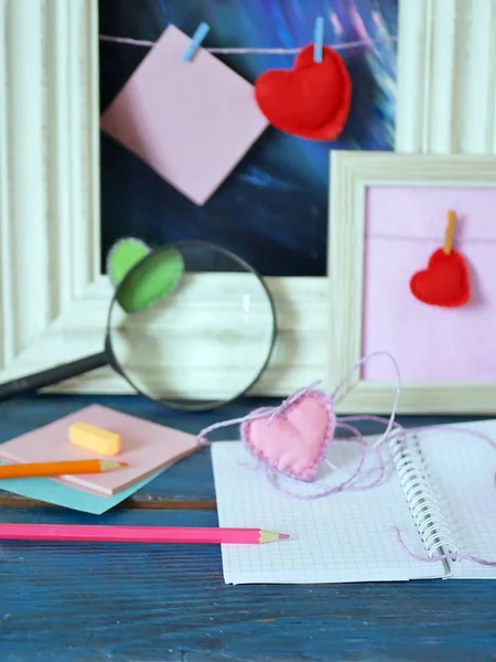 Valentijnsdag Decor Harten Blanco Notitieboek Gefeliciteerd Met Een Romantische Vakantie — Stockfoto