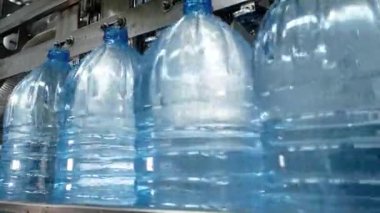 Otomatik şişeleme damıtılmış teknik sıvı taşıma hattı, kapaklar.