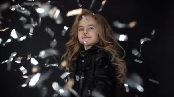 Portrait of dance smiling little girl enjoy live emotion, face expression of kid — Stock Video