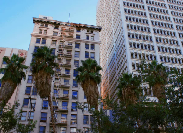 Los Angeles, Kaliforniya, Usa. 3 Ekim 2019. Pershing Meydanı. Los Angeles şehir merkezinde mimarlık.