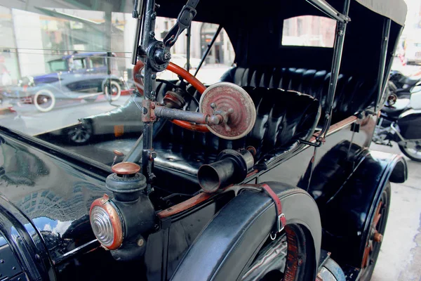 Les Premières Voitures Début Xxe Siècle Voiture Rétro Salon Voiture — Photo