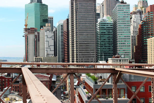 Kantoorgebouwen Hoogbouw Het Centrum Van Manhattan Uitzicht Vanaf Brooklyn Bridge — Stockfoto