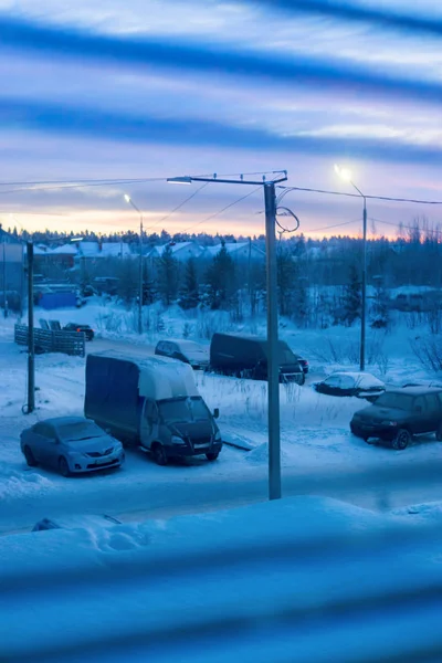 Hors des dortoirs le matin d'hiver — Photo