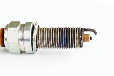 Hasarlı kıvılcım-fiş için araba