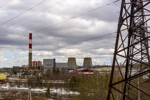 Paisagem Industrial Tubos Usina Térmica Mastro Alta Tensão — Fotografia de Stock