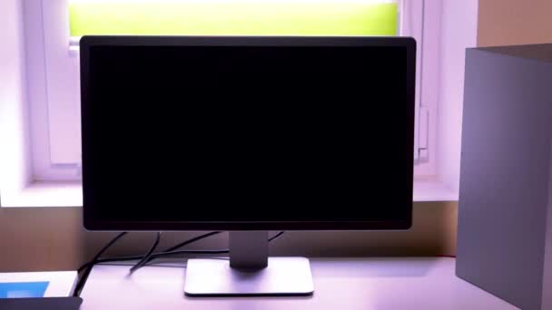 Thuis Computer Monitor Door Het Raam Kamer Nog Steeds Beeld — Stockvideo