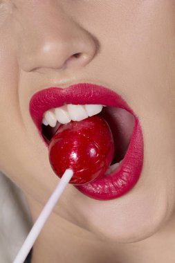 Şeker ve dudakları sevinç