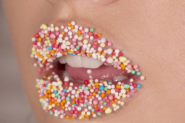 Lèvres enduites de bonbons — Photo