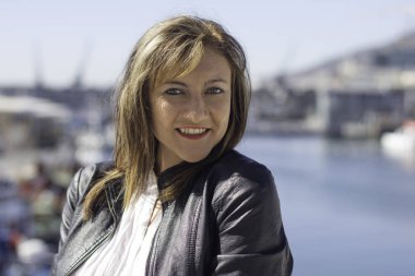 Waterfront, güneşin tadını