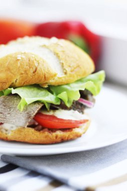 Ev yapımı hamburger WITK domuz eti