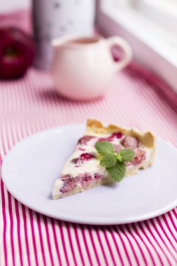 çilek ile ev yapımı Tart