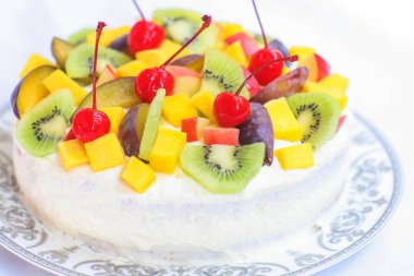 Pasta krema ve meyve