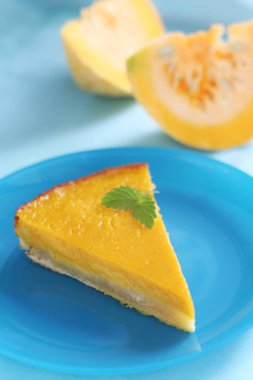 Ev yapımı kabak pasta krema ile