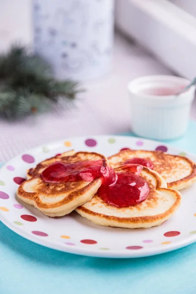 Hausgemachte Pfannkuchen Mit Marmelade — Stockfoto