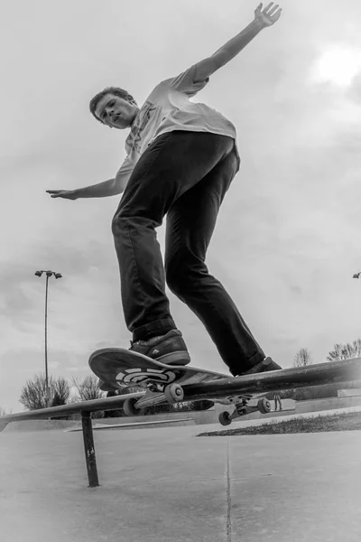 Niños patinadores —  Fotos de Stock