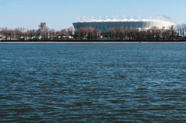 Rostov-on-Don / Rusya - Nisan 2018: Don Nehri'nin sol yakasında Dünya Kupası 2018 yeni Stadyumu Rostov-Arena için inşa