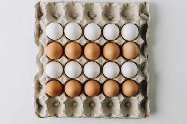 White Brown Eggs Laying Egg Carton White Background — Stock Photo, Image