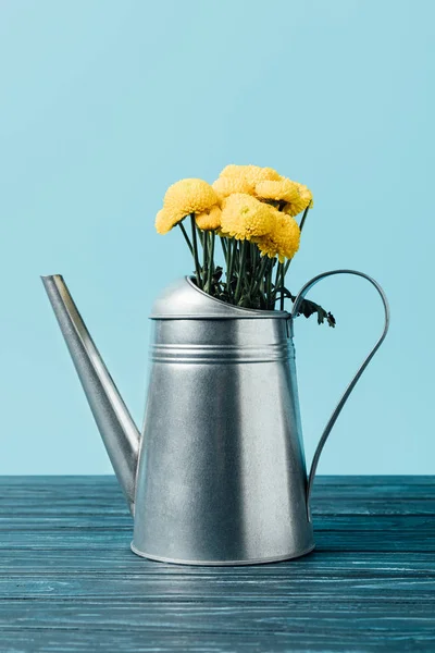 Close View Beautiful Yellow Chrysanthemum Flowers Watering Can Wooden Tabletop — Stock Photo, Image
