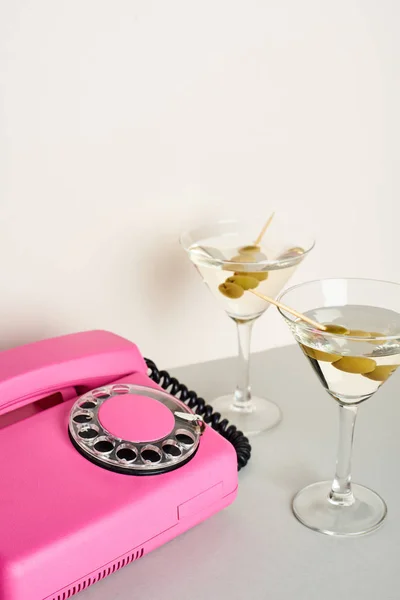 Pink Retro Telephone Martini Cocktails White Background — Stock Photo, Image