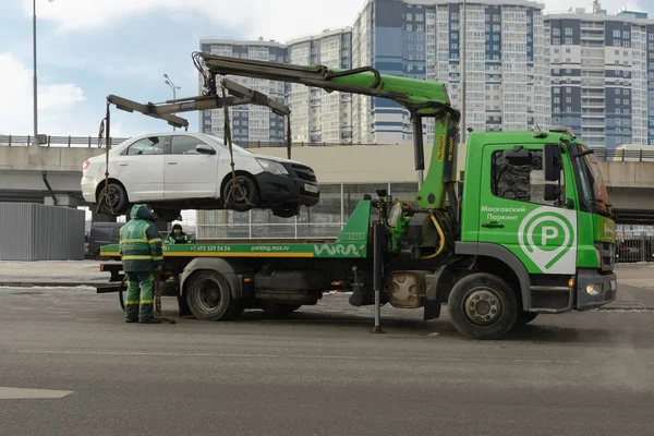 Jan 2018 Moscow Russia Evacuation Cars Parked Wrong Place — Stock Photo, Image