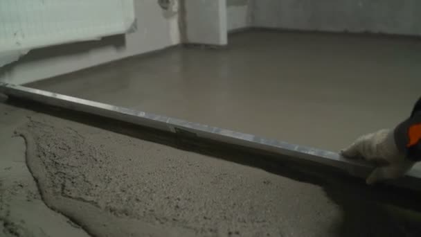 Floor Leveling Filling Floor Self Leveling Compound Worker Spreads
