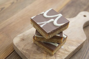 Glütensiz şekerleme ısırıkları. Un yok, şeker yok, vejetaryen ya da vejetaryen sağlıklı yemek yok, tatlı yok..