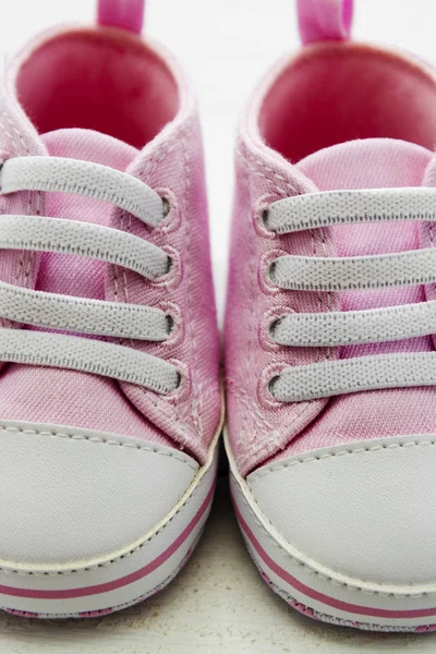 Zapatos Niña Rosa Sobre Fondo Gris Recién Nacido Maternidad Concepto — Foto de Stock