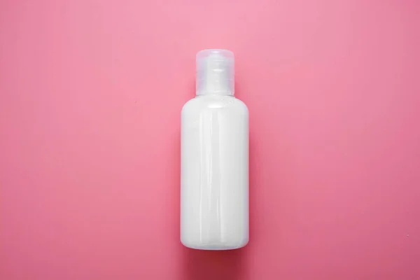 Plastic Fles Met Zeep Shampoo Sanitazer Zonder Label Roze Achtergrond — Stockfoto