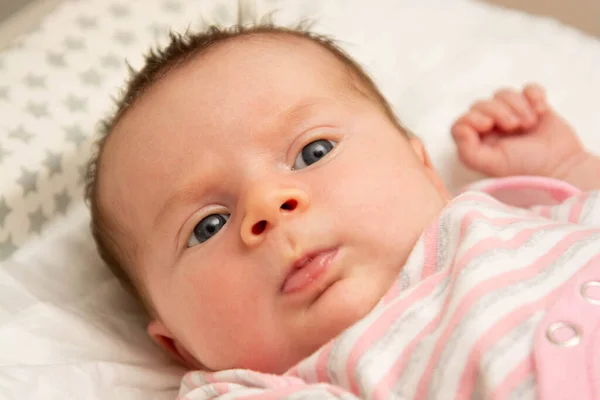 Niña Recién Nacida Retrato Cerca Bebé Concepto Cuidado Salud Infantil — Foto de Stock