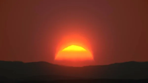 Φοβερό Ανατολή ηλίου πάνω από 3d απεικόνιση Μουντάνης — Φωτογραφία Αρχείου