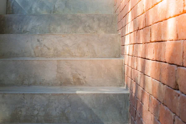 Vista Frontal Close Cinza Escadas Concreto Vazias Com Parede Tijolo — Fotografia de Stock